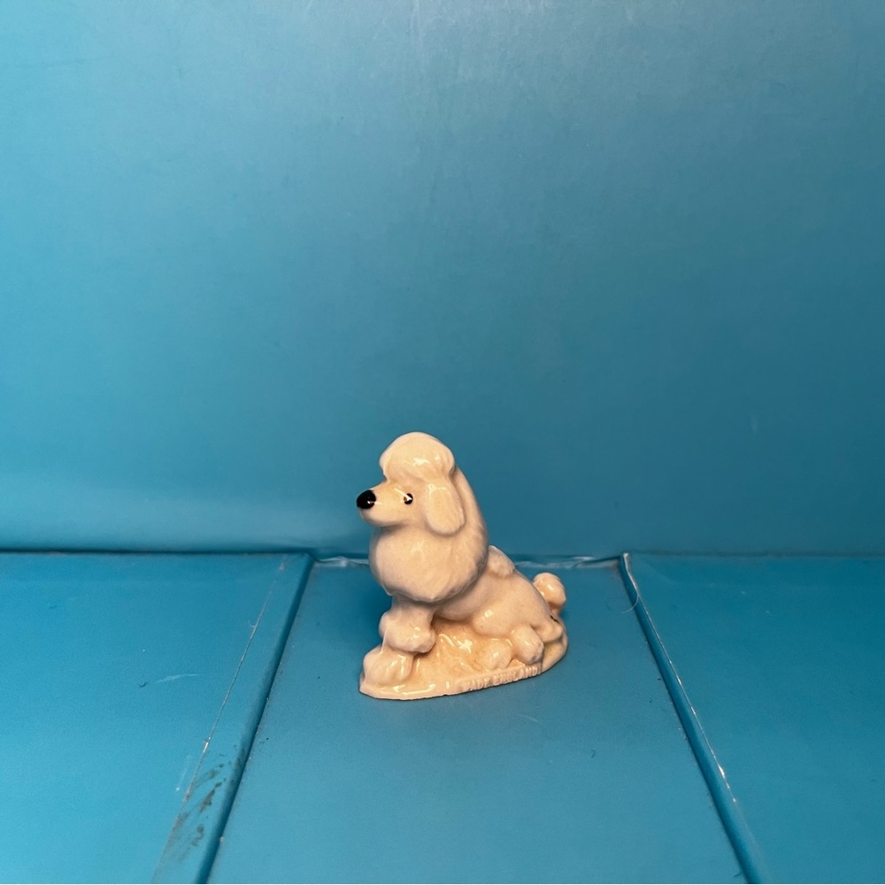 Wade Whimsies - Red Rose Tea - Poodle
